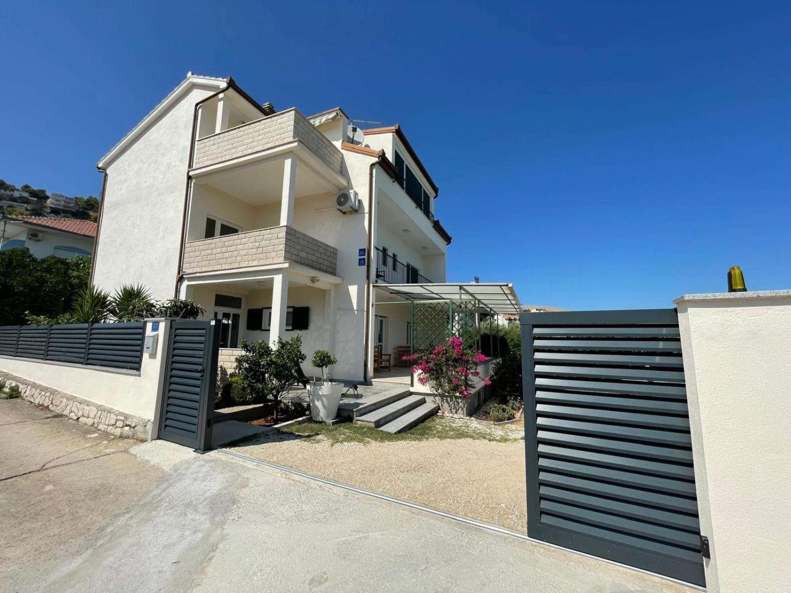 Holiday Home Sisko Trogir Extérieur photo